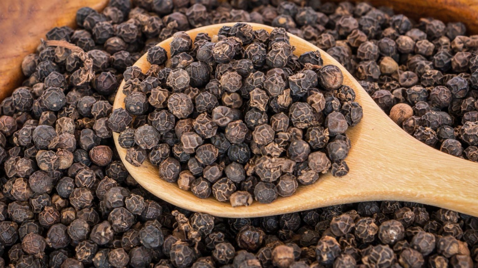 Can You Microwave Black Pepper? CondimentBucket